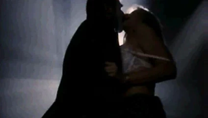 Uygunsuz davranış 2'den başka bir sahne