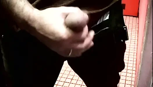Sikilmeden Önce Üç Büyük Sert Yarak Emmenin Tadını Çıkarıyor