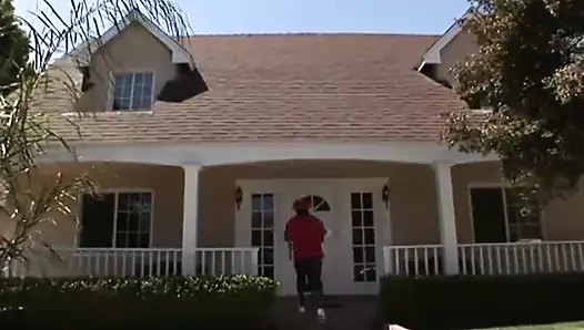 Üst sınıf zenci fahişe pizzacıyla sikişiyor