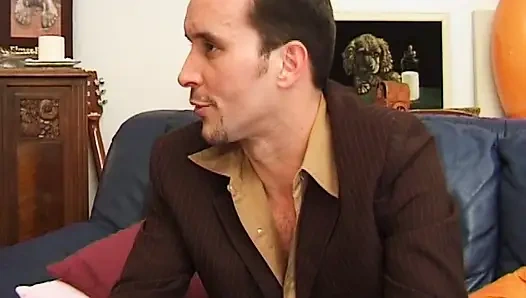 Güzel Fransız bebek götünde yarak ve yüzünde spermin tadını çıkarıyor