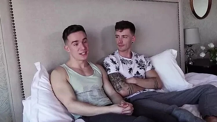 सेक्सी मांसपेशी लोभी होने कठिन सेक्स