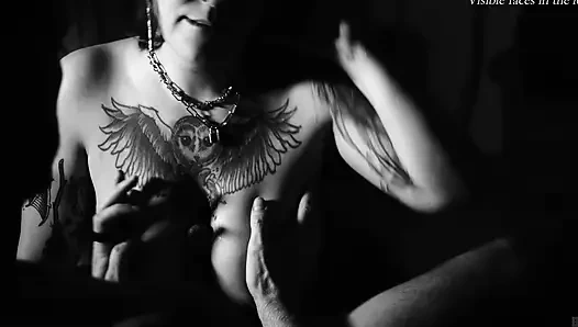 Sin'in büyük doğal göğüslerinden mükemmel meme sikişi