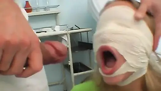 Seksi sarışın göt sikişi, amcık parmaklama, ayak yalama