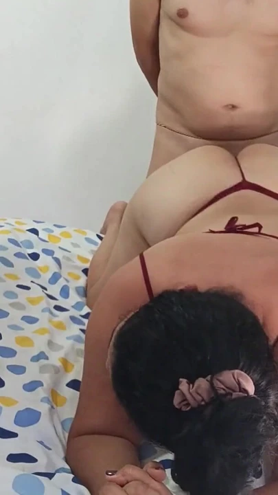 Потрясающий момент от "Моя подруга хочет молока, сосет в нижнем белье"