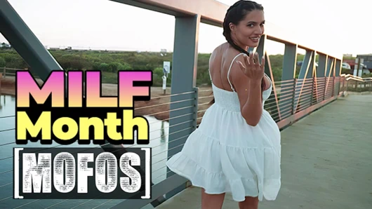 Charles Dera, Coco Bae ile tanışmak için bir değişiklik yapıyor ve bu toplantının onunla sikişmeden bitmesine izin veremiyor - mofos