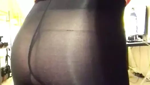 Sissyformen blog yazarı artık tgsfblogger olarak da biliniyor