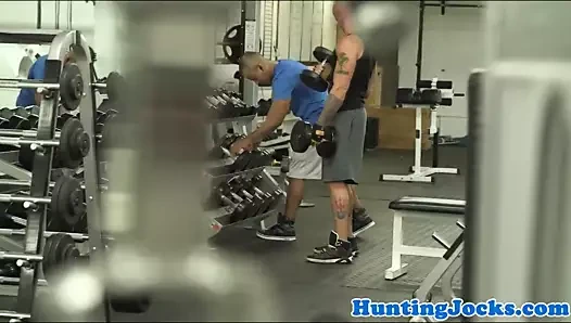 Spor salonunda assfucked fitness sporcusu