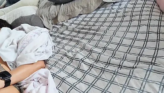 Yetenekli zenci adamla ev yapımı amatör seks videosu