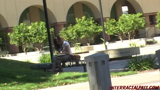 Dik milf sürülmüş tarafından büyük siyah çük