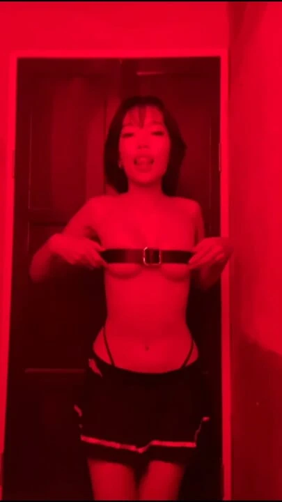 Emma Thai halka açık barda sürtük parti kızı