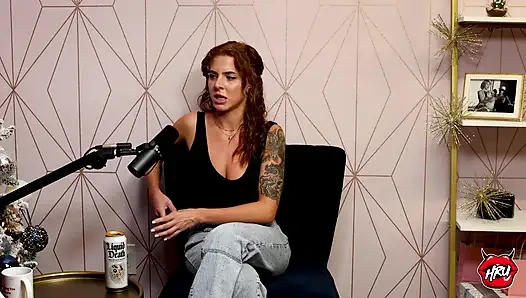 Lumi Ray : squirt, baise des célébrités et 3 heures de sexe