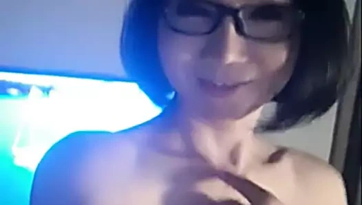 Büyük memeli Tay fahişe dans