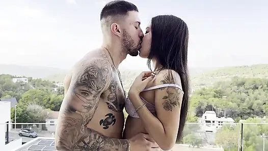 Mükemmel Vajinalı Asyalı Penisim Üzerinde Sürüyor, Artık Dayanamayacak Kadar