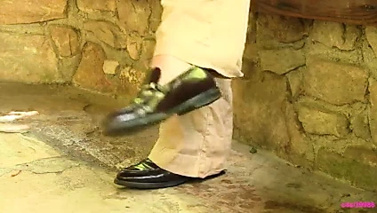 Vanessa gucci mokasen ayakkabı oyunu dolu