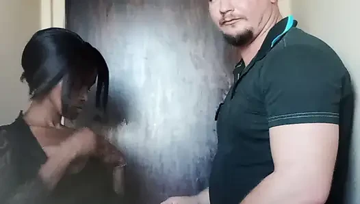 Amcık yalama, sakso ve ayakta domalarak sikiş