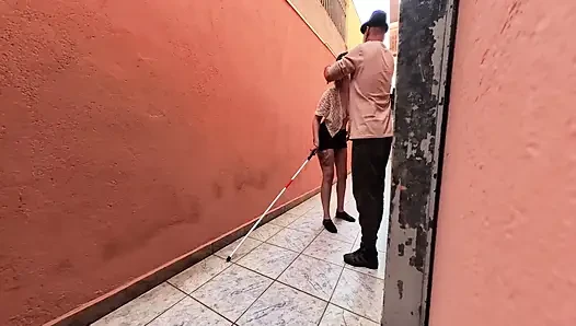 Ara sokakta kör bir kızla zamanı dondurarak sihirli alkış
