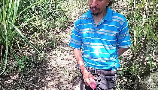 Güzel, büyük memeli üvey kızımla ormanda seks