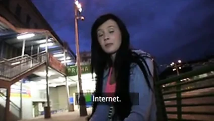 Hornyagent timea iç çamaşırında harika görünüyor ve benim co'mu emiyor