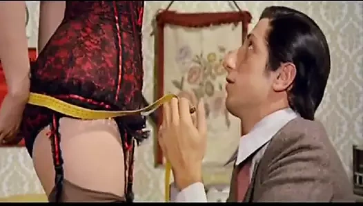 Edwige fenech iç çamaşırı ve naylon çorap