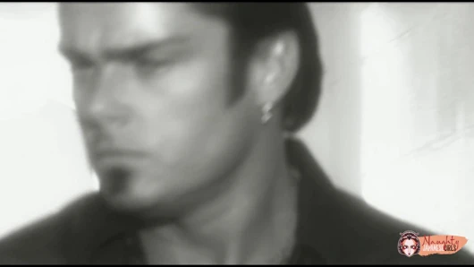 Bu itaatkar Asyalı kız sikini memnun etmek için her şeyi yapacak, azgın adam