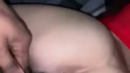 Üvey kız kardeşim mükemmel bir vücuda sahip