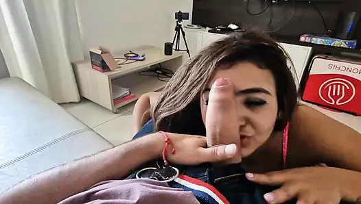 Arjantin ve Kolombiya yarağımı yalıyor