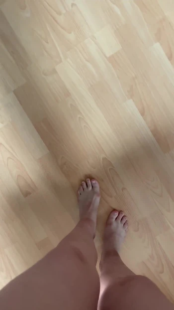 Видео от первого лица: Я иду босиком