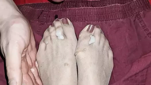 Naylon ayaklara boşalma