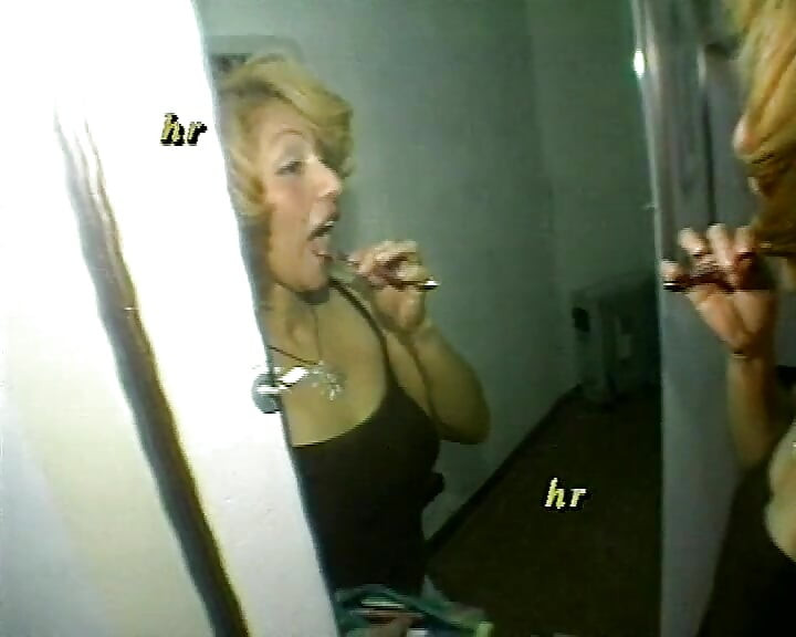 90'ların İtalyan teşhirci evli kadınlarla gizli seksi #2 -