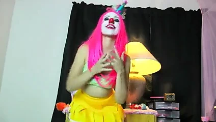 Gördüğün en seksi palyaço