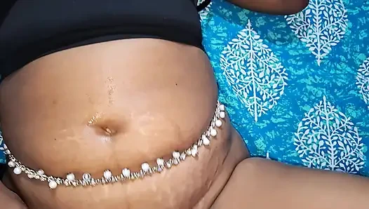 Hintli Üvey Anne Seks Zevki Için Oğlanı Baştan Çıkarıyor