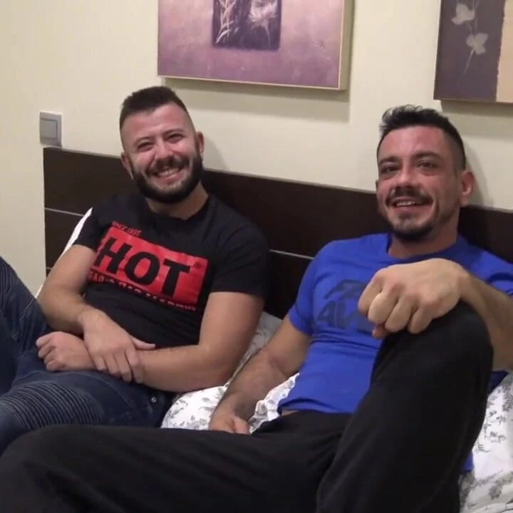 Baba Joe Willis Leo Grin tarafından çıplak sikiliyor