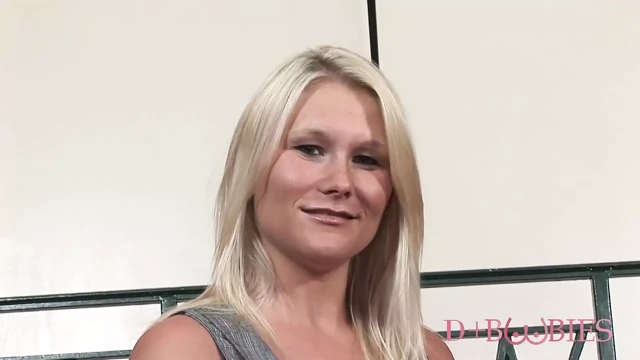 Juliana Jolene düzgün vücutlu bir kız