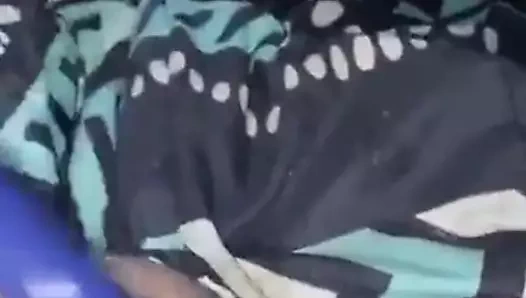 parmak benim KEDİ ve çiş