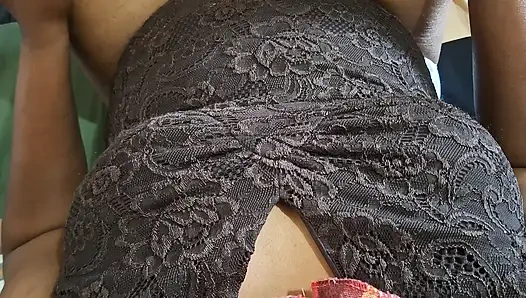 İri göğüslü orta yaşlı seksi üvey anne doğal büyük göğüsler