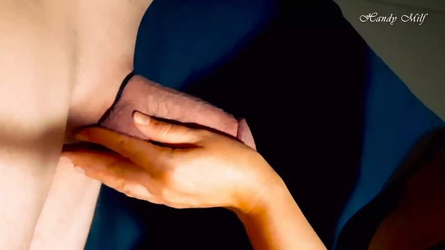 Дрочка члена в кольце