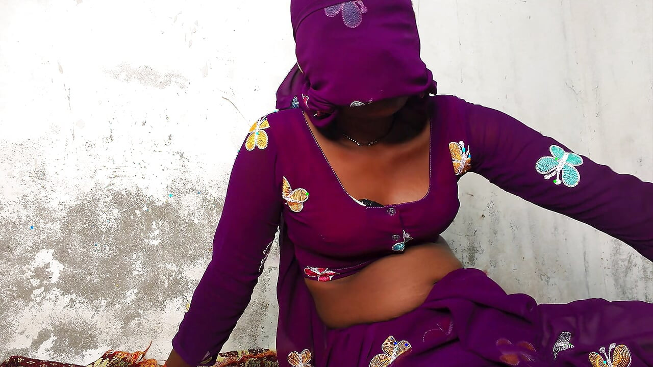 A lonely Desi lonely woman in the village is yearning to get