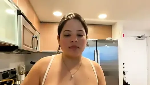Dani Valentina ile canlı yayın