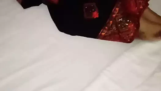 Hintli evli karısı kocasını aldatıyor bölüm – 4