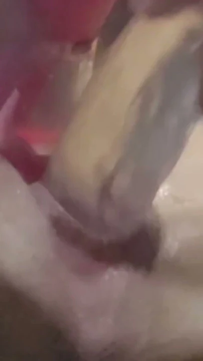 Yakın çekim yarı saydam dildo ile sikme | Klip 1
