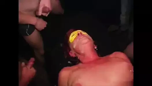 büyük yüz twinks üzerinde bukkake