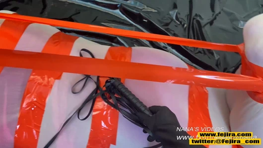 Fejira com - eli bağlı kızlar ve çeşitli işkence cihazları