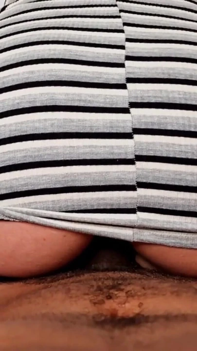 Birkaç xxx porno hayranı ilk kez prezervatifsiz seks yaparken kendilerini kaydediyor | Klip 1
