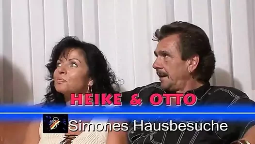 Harika Simones ve büyük memeli ev hanımıyla eş değiştiren bir çiftle özel seks