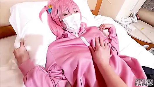 Çıplak kostümlü cosplayer spotu, karşı konulmaz cazibe samimi bir özel sikişe yol açıyor