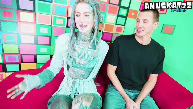 Punk porno yıldızı büyük zenci yarağını test ediyor - gırtlak, atm, döl yüze boşalma