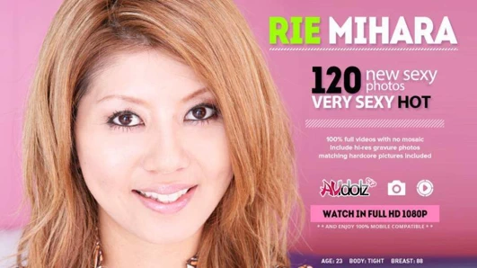 Sahte göğüslü esmer horoz gaggeg gets ona deldi kedi pu