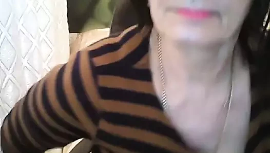 Utangaç anneanne yapay penis onu sevdiğimi biliyorum