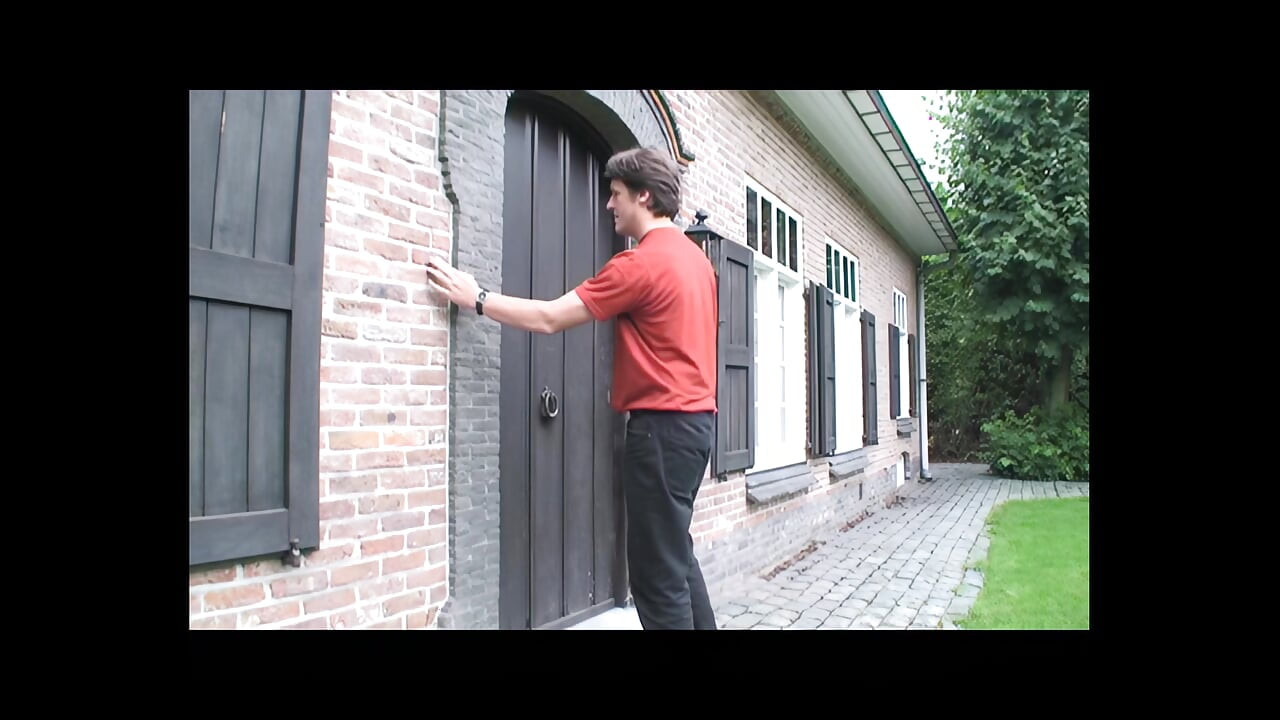 Bu domuz ailesinde herkes herkesi sikiyor