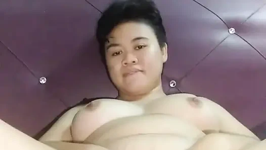 Sıkı amcığımı genişletmeye çalış bu beni çok azdırıyor